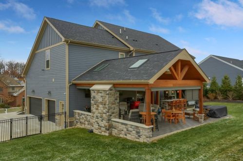 1655 Blackburn Heights Dr, Sewickley PA  15143-8627 exterior