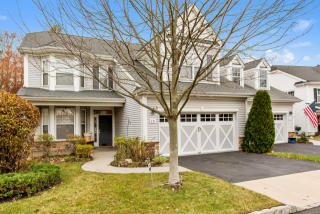 231 Encore Blvd, Eastport, NY 11941-1616