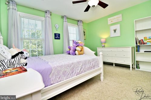 59 Brighton Pl, Charles Town WV  25414-2584 exterior