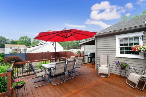 70 Mountain View Rd, Fishkill NY  12524-3209 exterior