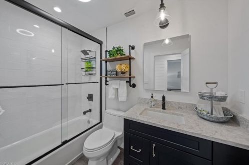 762 103rd Ave, Naples FL  34108-3221 exterior