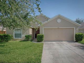 2336 Barons Ct, Tavares, FL 32778-5747