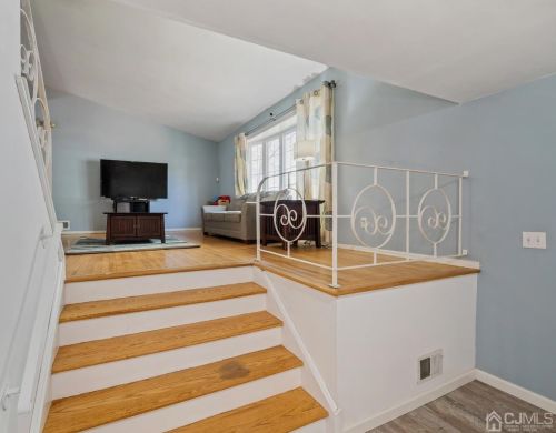 157 Cindy St, Old Bridge NJ  08857-3092 exterior