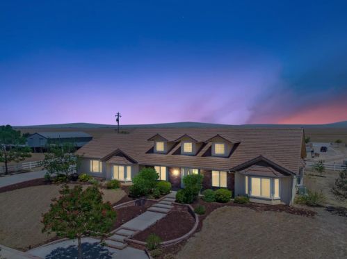 36215 Blanca Ave, Madera, CA 93636-8228
