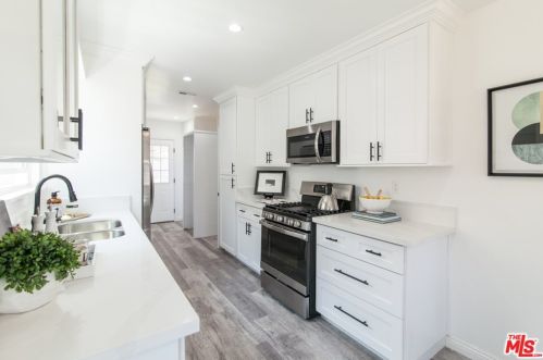 1710 Piru St, Compton CA  90222-1609 exterior