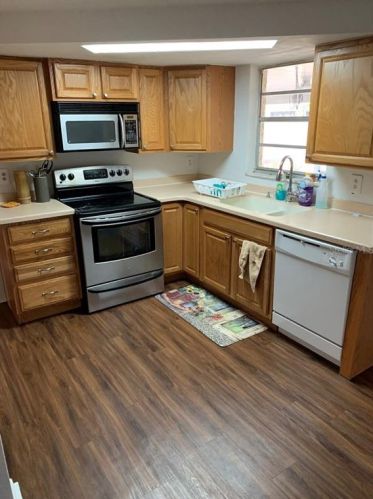 9730 Rainbow Ln, Port Richey, FL 34668-4166
