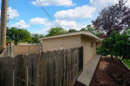 2600 Macgregor Ct, Modesto CA  95350-2320 exterior