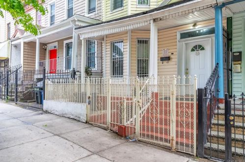 312 169th St, Bronx NY  10452-7701 exterior