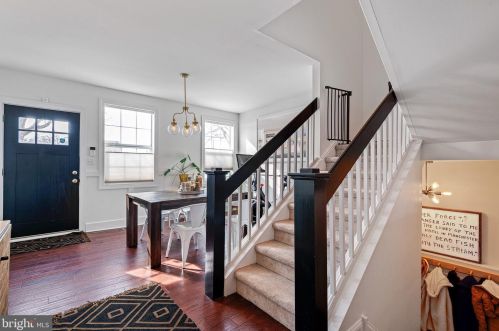 1809 10th St, Wilmington, DE 19805-2710