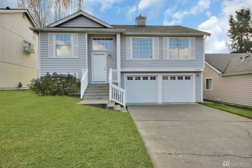 13729 275, Kent WA  98042-9048 exterior