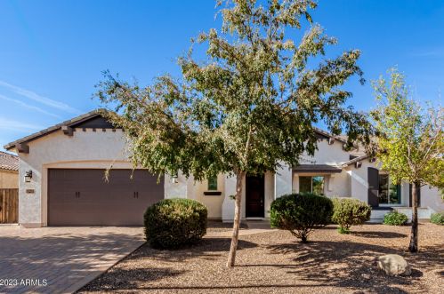 2754 Heritage Dr, Gilbert, AZ 85295-7165