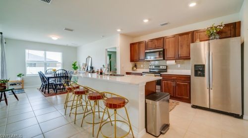 2531 7th Ave, Cape Coral, FL 33909-4820