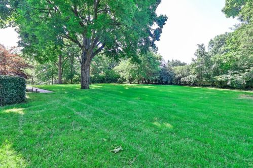 2219 Grandin Rd, Cincinnati, OH 45208-3307
