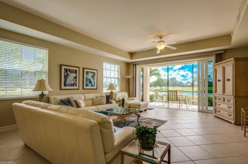 8605 Champions Pt, Naples, FL 34113-3066