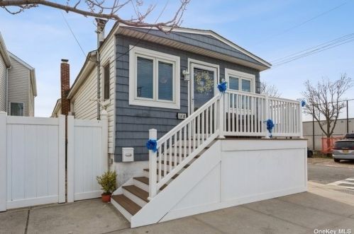 14-38 Cross Bay Blvd, Far Rockaway, NY 11693-1026
