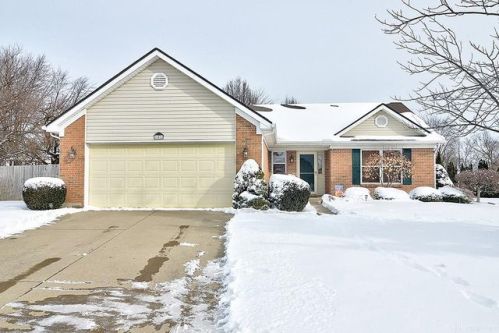 102 Jacobson Ct, Englewood, OH 45322-8779