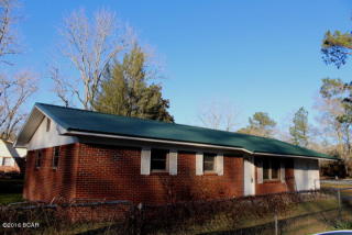 102 Raley Dr, Caryville, FL 32425-1311