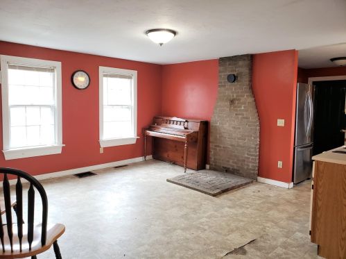 641 1st Nh Tpke, Northwood NH  03261-3302 exterior