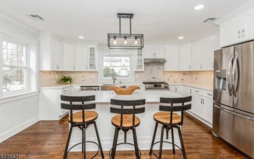 38 La Secla Pl, Berkeley Heights NJ  07922-1234 exterior
