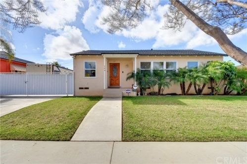744 136th St, Gardena, CA 90247-2102