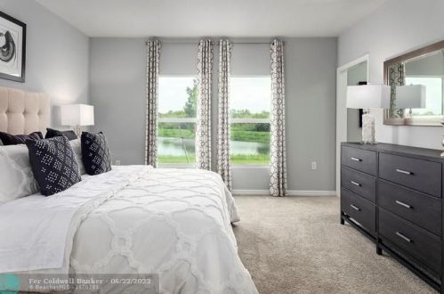 3668 Sapphire Hollow Way, Fort Pierce FL  34981 exterior