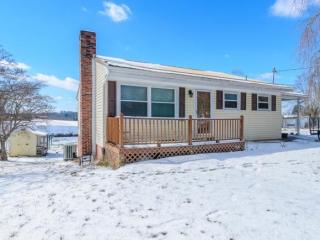 149 Patrick Dr, Johnson City TN  37615-2211 exterior