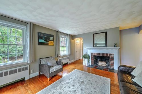 16 Cormier Rd, Lincoln RI  02865-3104 exterior