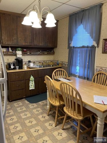 171 Main St, Outwater NJ  07026-2550 exterior