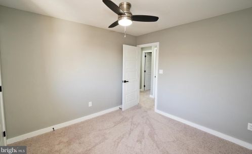 164 Canterbury Ct, East Windsor NJ 08520-5509 exterior