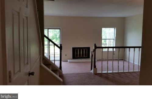 43 Saint George Ter, Bear DE  19701-1091 exterior