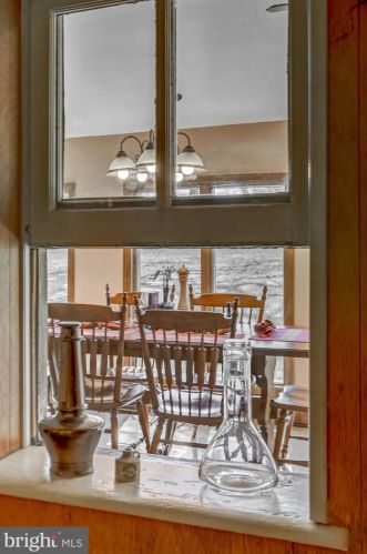 210 Hoernerstown Rd, Hummelstown PA  17036-9503 exterior