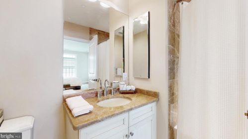 221 Victoria Mews, Princeton NJ  08542-3748 exterior