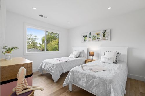 516 Baywood Ave, San Jose CA  95128-4601 exterior