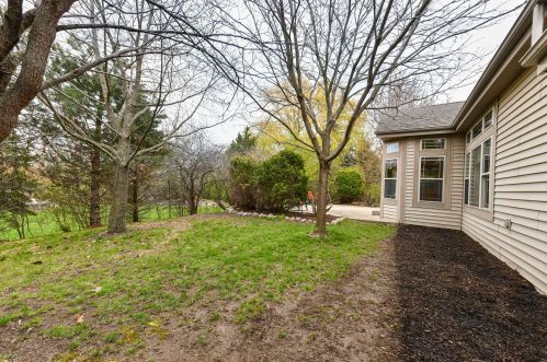 1730 Hunter Rd, Waukesha WI  53189-8233 exterior