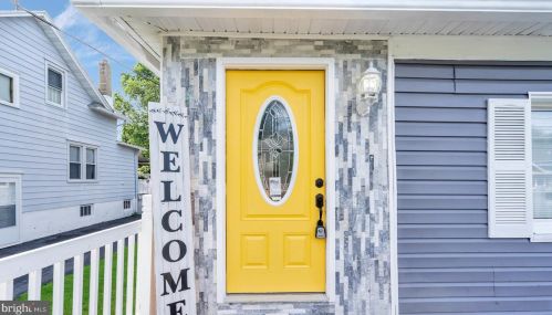 320 Maple Ave, Camden NJ  08109-2622 exterior