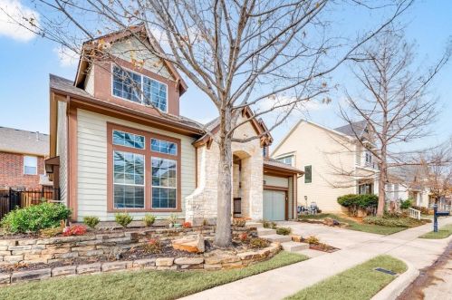 2209 Red Hawk Ln, Euless, TX 76039-6092