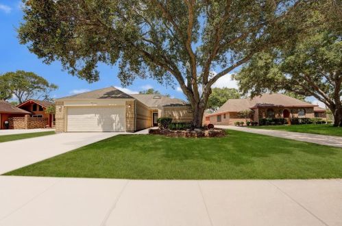 1921 Teakwood St, Richmond, TX 77469-5414