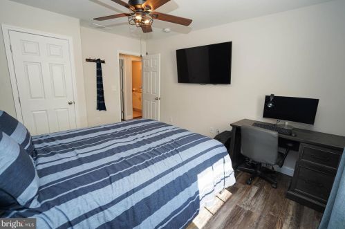 2 Highland Dr, Seaford DE  19973-4827 exterior