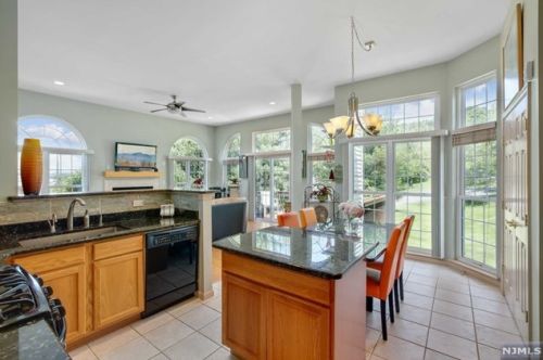 22 Winding Way, West Paterson NJ  07424-2665 exterior