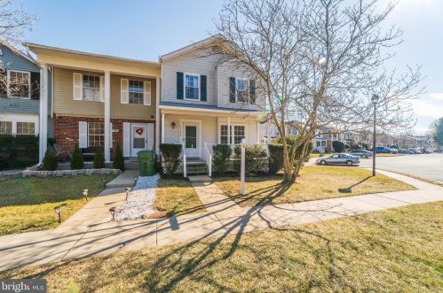 15208 Cloverdale Rd, Woodbridge, VA 22193-1604