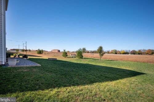 318 Bluecoat St, Dover DE  19901-8862 exterior