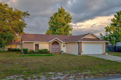 2571 Hendricks Ter, Deltona, FL 32738-1537