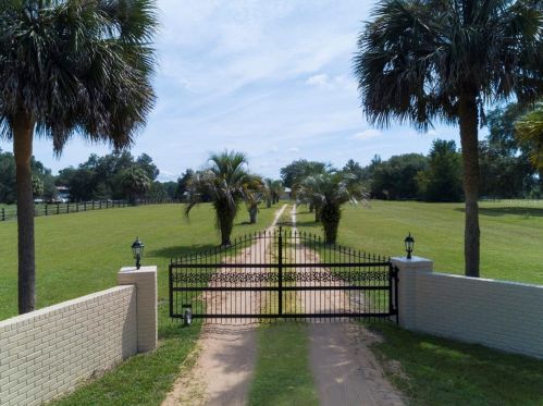 6737 180th Avenue Rd, Ocklawaha, FL 32179-7002