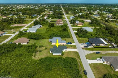 3314 30 St, Lehigh Acres FL 33976-3932 exterior