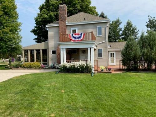 815 Shorewood Blvd, Manitowoc, WI 54220-2941