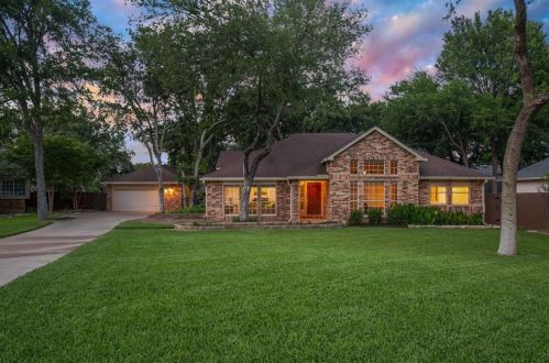 30109 Spyglass Cir, Georgetown, TX 78628-1128