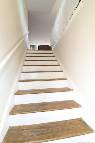 116 Candlewood Dr, Wapping, CT 06074-2612