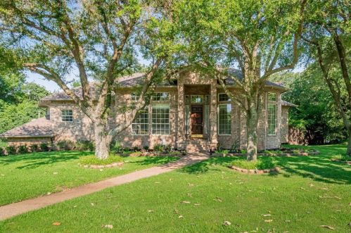 3913 Valley View Ln, Lewisville, TX 75022-6108