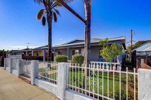 371 224th St, Long Beach, CA 90745-3902