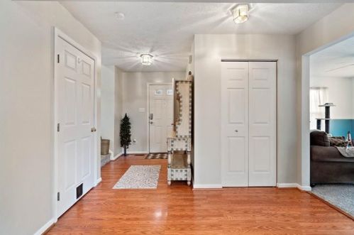 101 Parklane Dr, Canonsburg, PA 15317-6089
